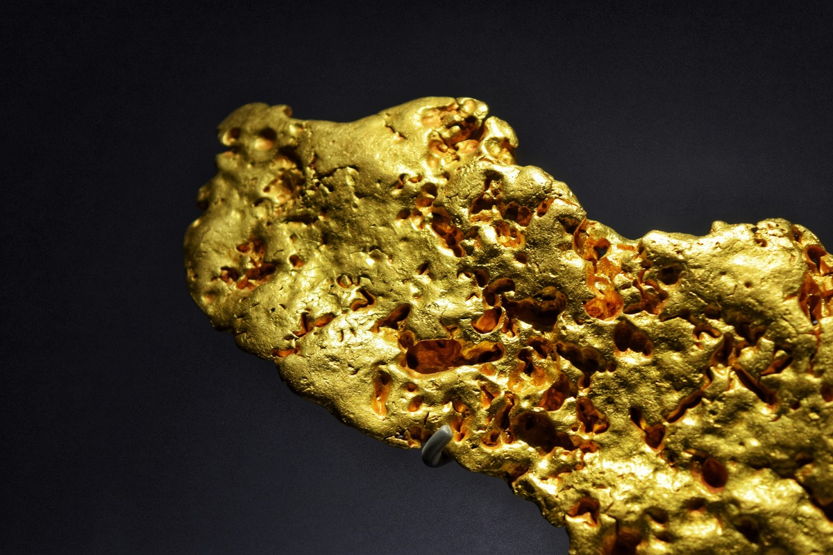 Gold prices are rising, but Australia’s production is dropping. What’s next? - Mining Industry News